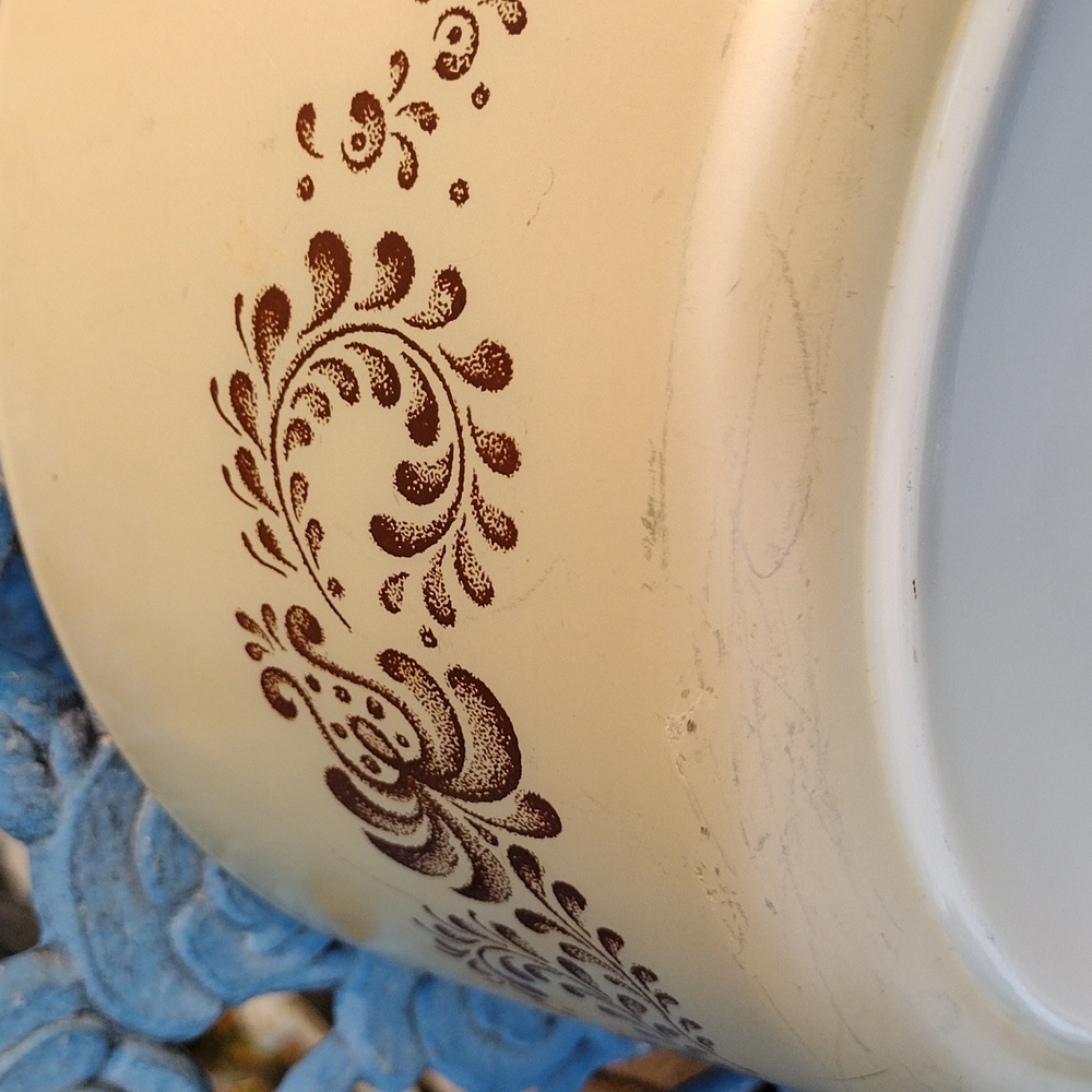 Pyrex Homestead 475-B 2.5L Beige with Brown Scrollwork and with Clear Lid - Picture 12 of 15